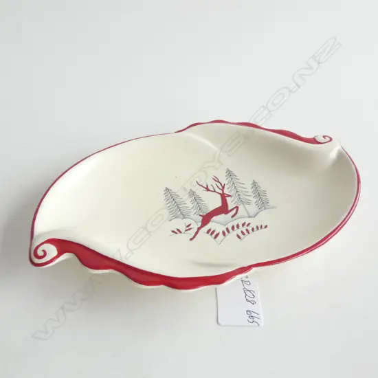 A Crown Devon Stockholm oval dish